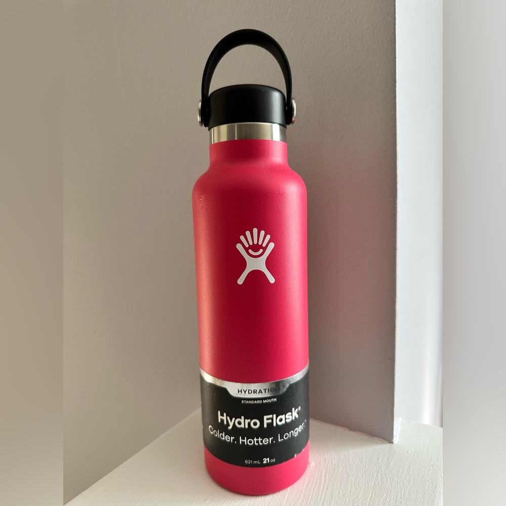 NEW HYDRO FLASK
